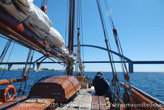 Ostseetour 2016 bei der Durchfahrt Fehmarnsundbrücke